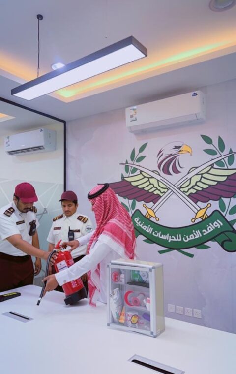 مدربين على مكافحة الحرائق